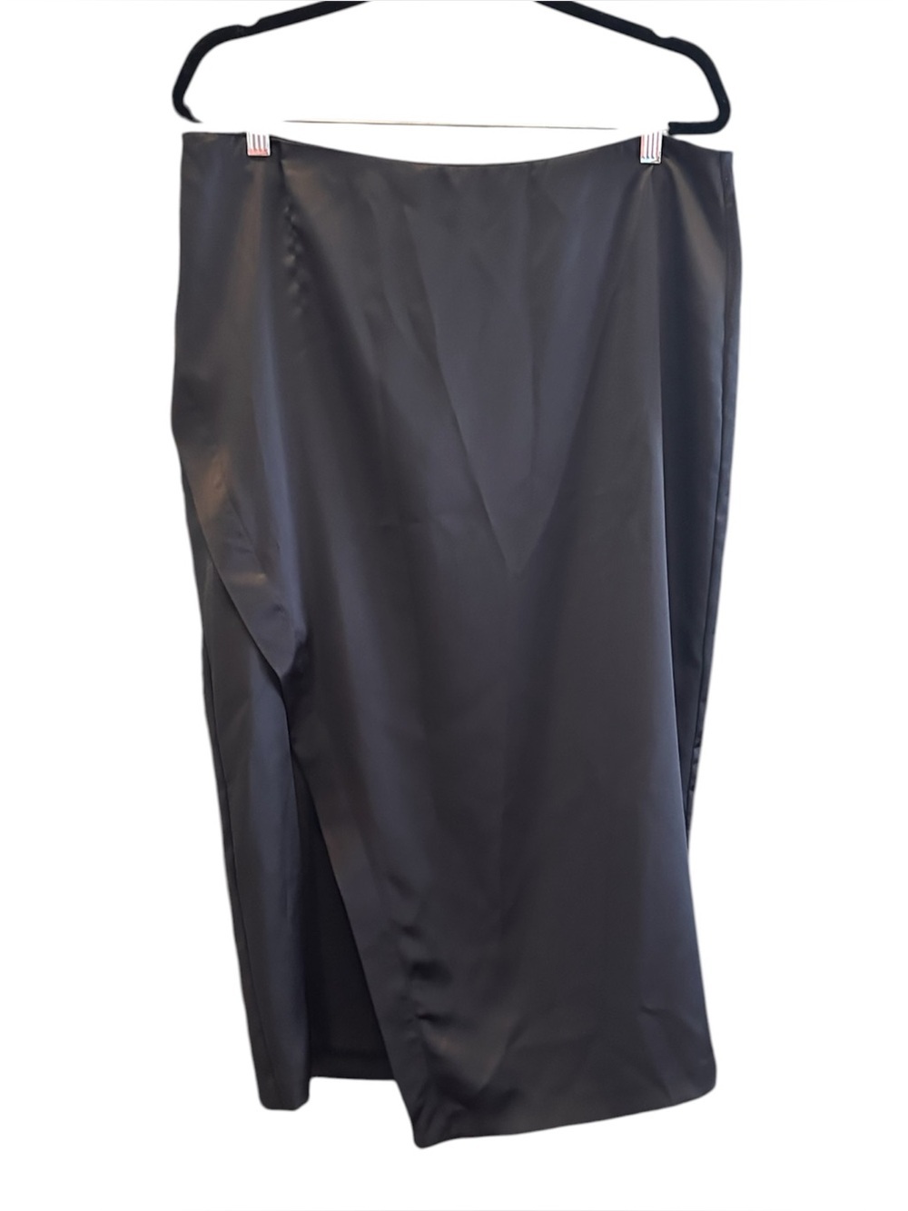 Zara Black Asymmetrical slit Pencil Skirt. Black Size XL